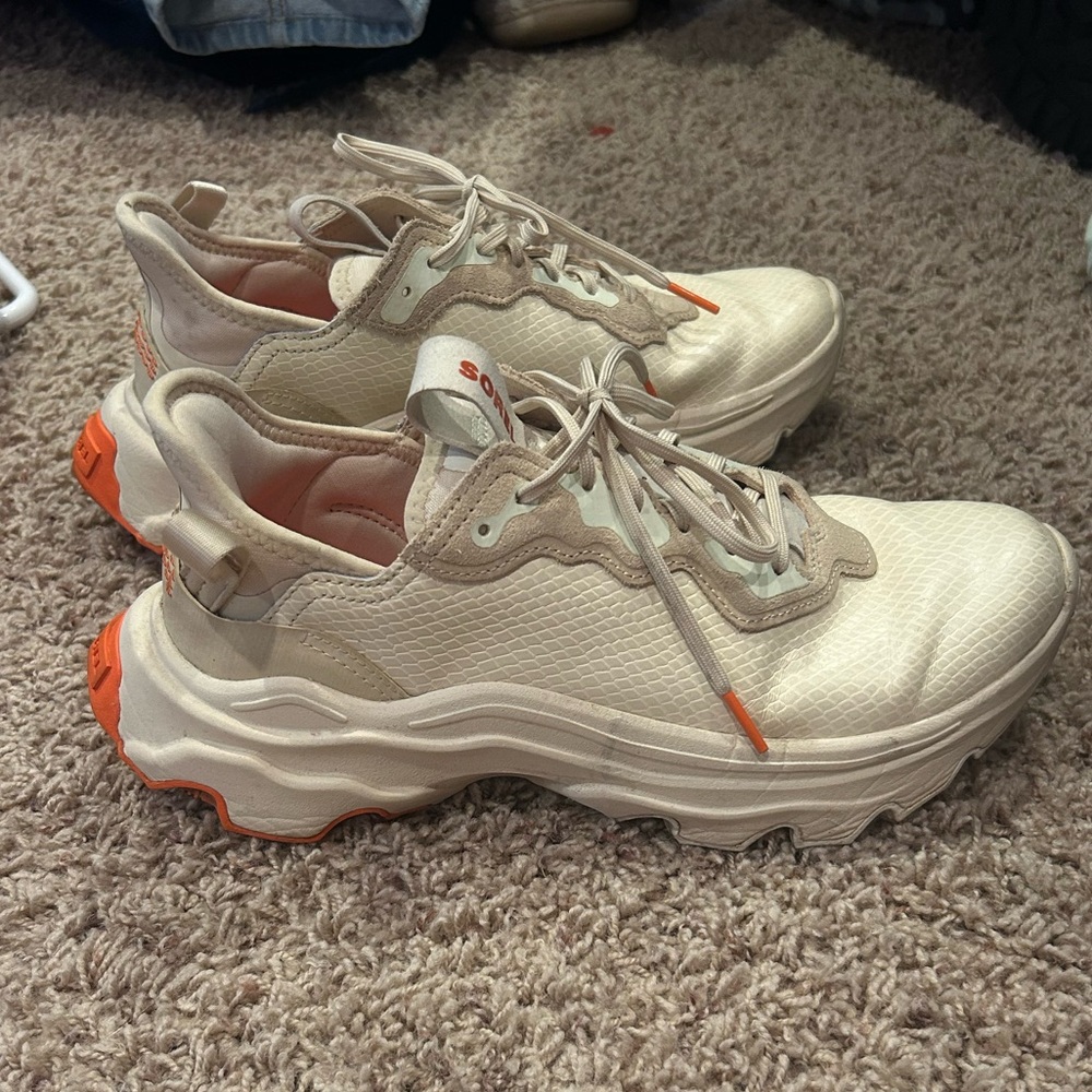 Sorel Shoes Sz 9